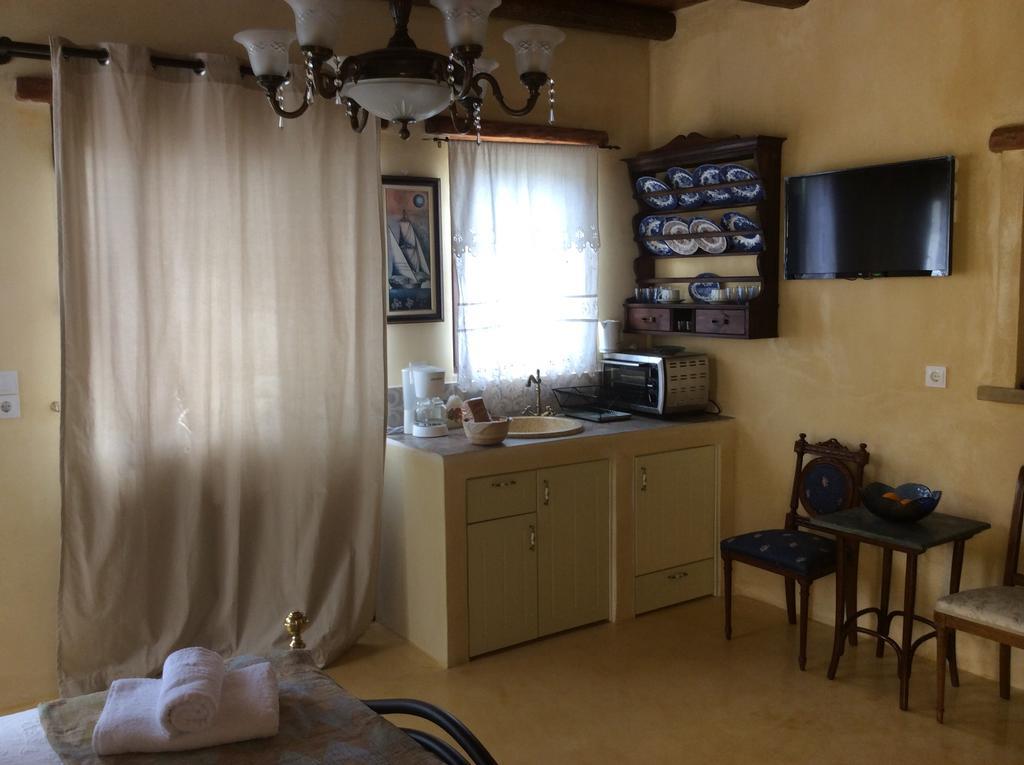 Apartment Kritikies1 Pitsidia
